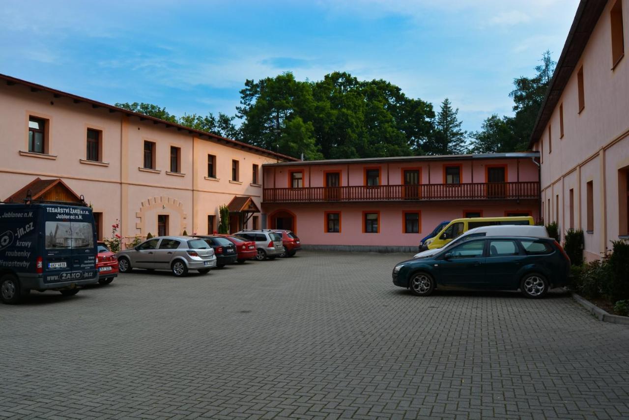 Penzion U Parku Rumburk Exteriör bild