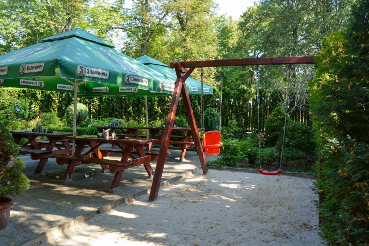 Penzion U Parku Rumburk Exteriör bild